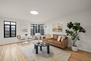 Belroy in Seattle, WA - Building Photo