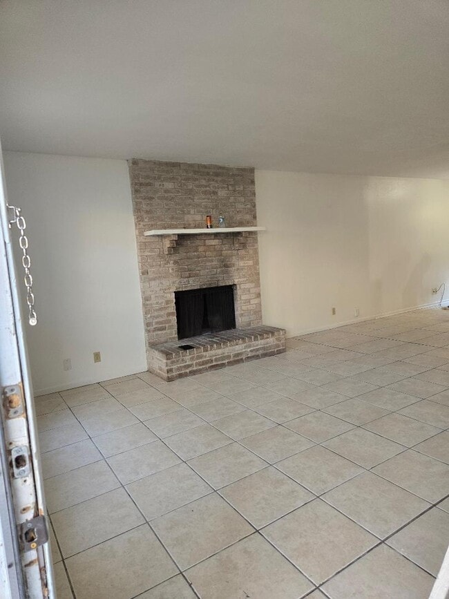 127 Regency Ave in Victoria, TX - Building Photo - Building Photo