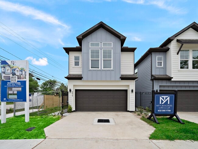 property at 8672 Easthaven Blvd