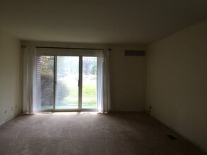 342 Drummers Ln, Unit 342 in Wayne, PA - Building Photo - Building Photo