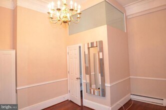 825 Park Ave in Baltimore, MD - Building Photo - Building Photo