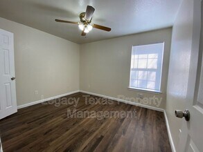 1719 Short St in Cleburne, TX - Building Photo - Building Photo