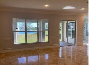 9326 Plantation Estates Dr in Royal Palm Beach, FL - Building Photo - Building Photo