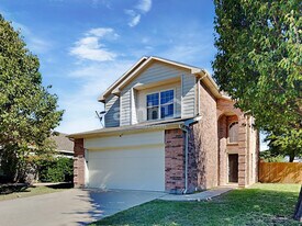 1136 Browntop St in Crowley, TX - Building Photo