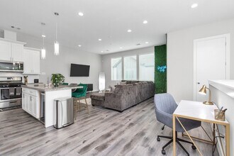 6711 Allegheny St in Houston, TX - Building Photo - Building Photo