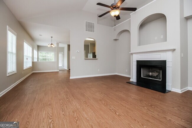 8 Arendt Park Ln in Newnan, GA - Building Photo - Building Photo