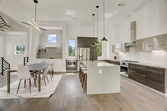315 E 2nd St in Houston, TX - Building Photo - Building Photo