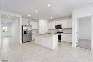 42380 Cascade Dr in Punta Gorda, FL - Building Photo