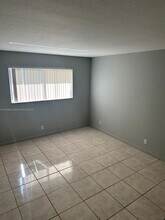 2812 NW 55th Ave in Lauderhill, FL - Building Photo - Building Photo