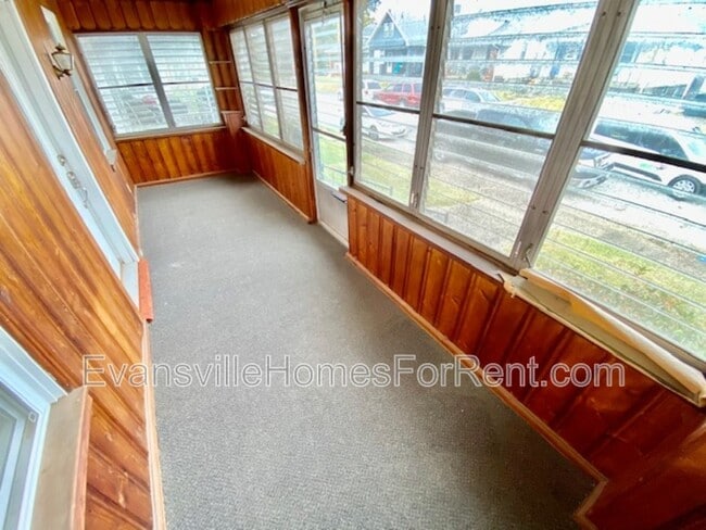 809 E Iowa St in Evansville, IN - Building Photo - Building Photo