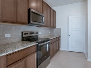 1400 Carriageway Dr in Georgetown, TX - Foto de edificio - Building Photo