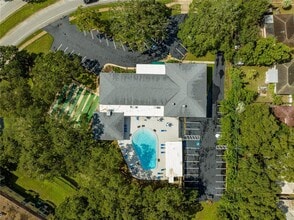 2127 Scotland Dr in Clearwater, FL - Building Photo - Building Photo