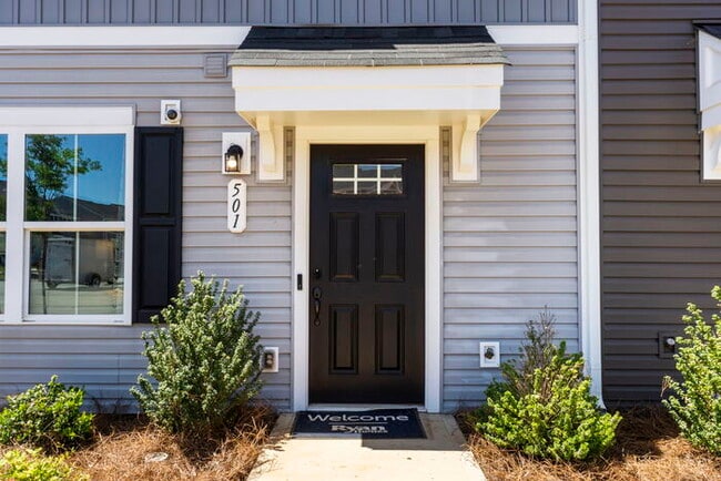 501 Hampton Townes Dr in Greenville, SC - Building Photo - Building Photo