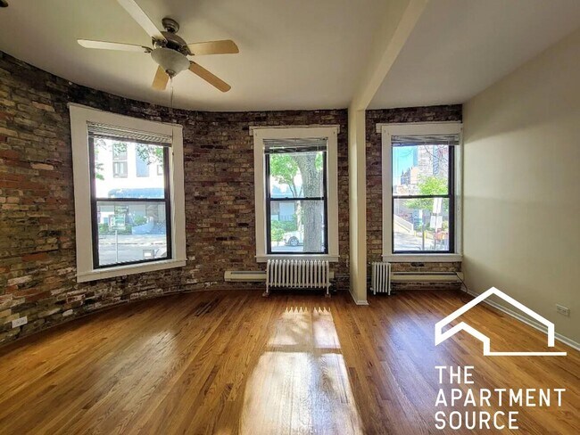1235 N Dearborn St in Chicago, IL - Building Photo - Building Photo