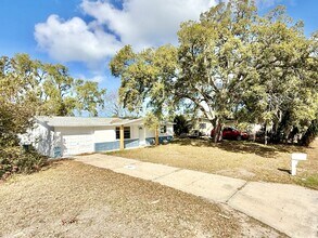 12909 Kings Manor Ave in Hudson, FL - Building Photo - Building Photo