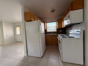 6409 Rodman St in Hollywood, FL - Building Photo - Building Photo