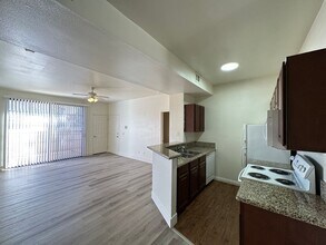 5142 S Jones Blvd in Las Vegas, NV - Building Photo - Building Photo