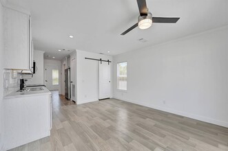 1701 Post Rd in Melbourne, FL - Building Photo - Building Photo