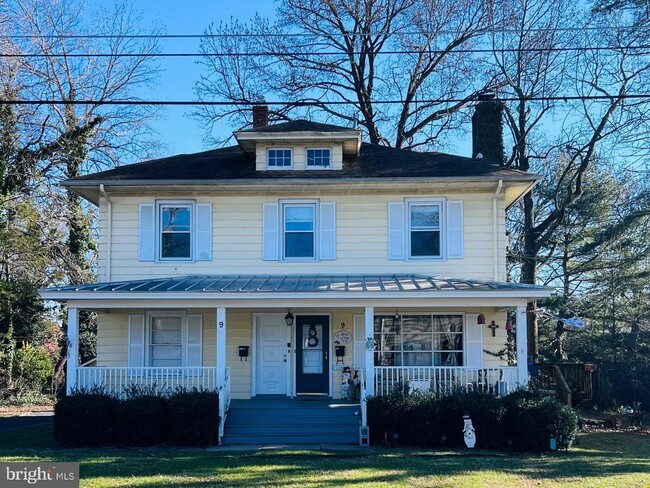 property at 9 Howard St