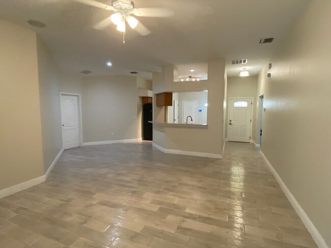 816 Barrister Dr in Auburndale, FL - Building Photo - Building Photo