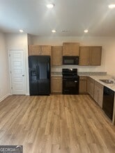 81 Professional Pl in Calhoun, GA - Foto de edificio - Building Photo