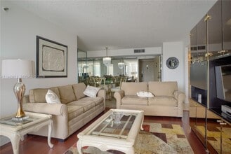 210 174th St in Sunny Isles Beach, FL - Building Photo - Building Photo