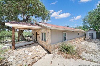 690 Windrush in Canyon Lake, TX - Building Photo - Building Photo