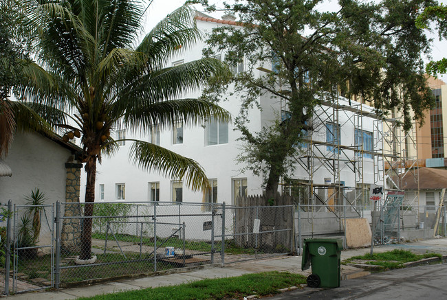 1021 NW 3rd St in Miami, FL - Building Photo - Building Photo