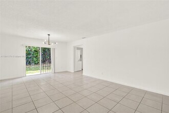 941 SW 7th Ct in Florida City, FL - Building Photo - Building Photo
