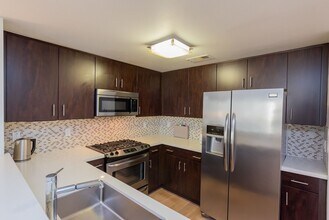 436 S Virgil Ave in Los Angeles, CA - Building Photo - Building Photo