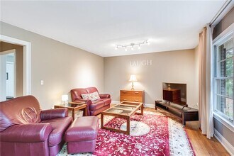 1973 Desmond Dr in Decatur, GA - Building Photo - Building Photo