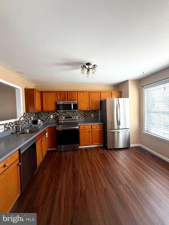 11 Corriere Rd in Easton, PA - Building Photo