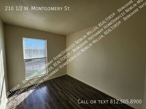 210 W Montgomery St in Brazil, IN - Building Photo - Building Photo