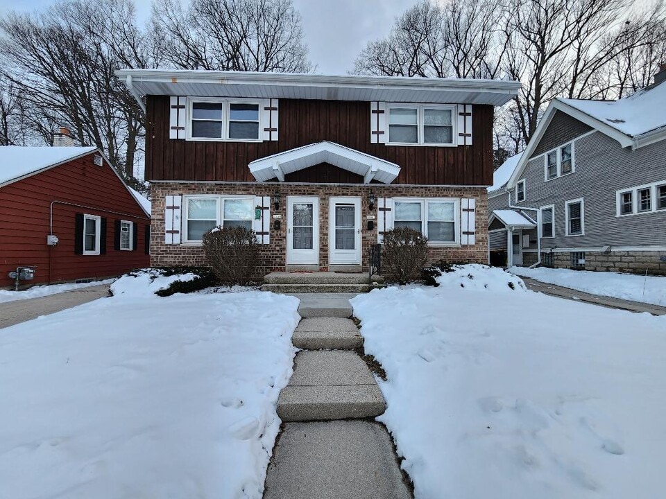 6641 Hillside Ln Photo
