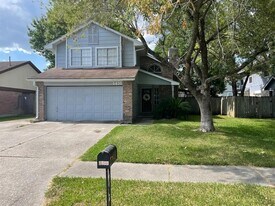5631 Fawn Trail Ln in Humble, TX - Building Photo