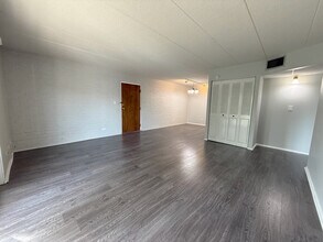 3852 N Parkway Dr in Northbrook, IL - Building Photo - Building Photo