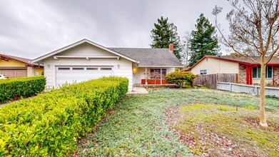 4200 Brookshire Cir in Santa Rosa, CA - Building Photo - Building Photo