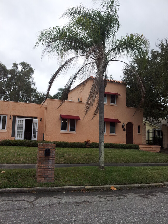 322 Buena Vista Ave, Unit B-upstairs