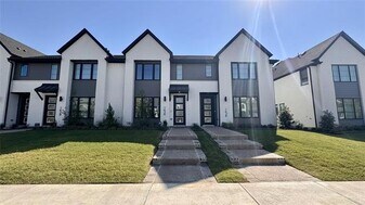 1426 Birds Fort Trail in Arlington, TX - Building Photo