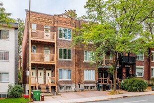 3436 Décarie Boul in Montréal, QC - Building Photo