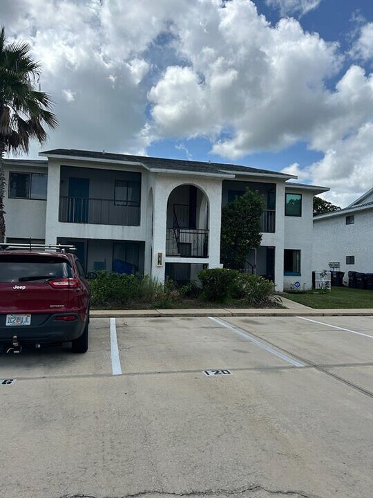 120 McNeela Dr in Titusville, FL - Building Photo