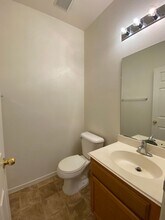 244 Crystal Rose Ct in Las Vegas, NV - Building Photo - Building Photo