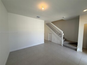 2851 SE 25th Ave in Homestead, FL - Building Photo - Building Photo