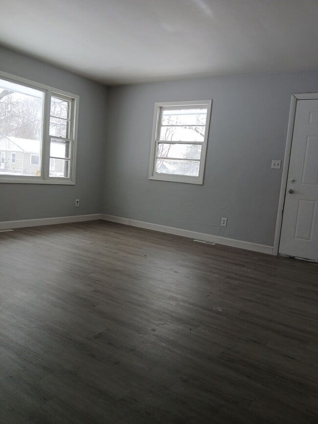 1017 Irving Ave in Rockford, IL - Building Photo - Building Photo