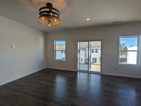 11004 Pagebrook Ln in Charlotte, NC - Building Photo - Building Photo