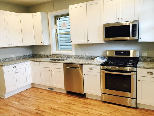3429 W Melrose St-Unit -Apt 1 in Chicago, IL - Building Photo - Building Photo