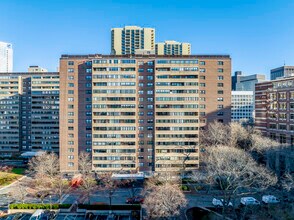 2 Hawthorne Pl in Boston, MA - Building Photo - Building Photo