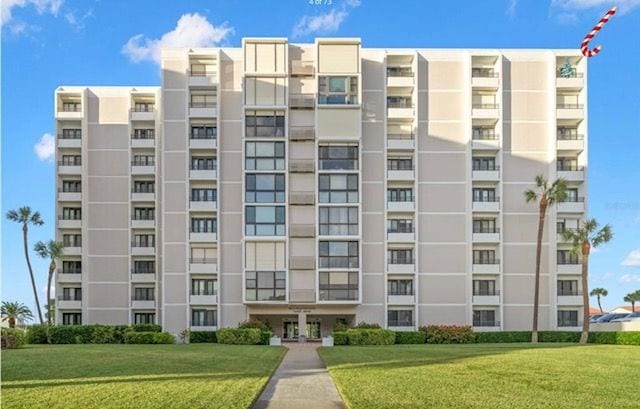 property at 851 Bayway Blvd