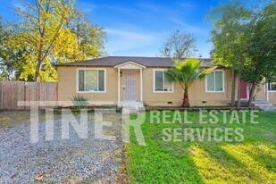 2305 Garfield Ave in Carmichael, CA - Building Photo