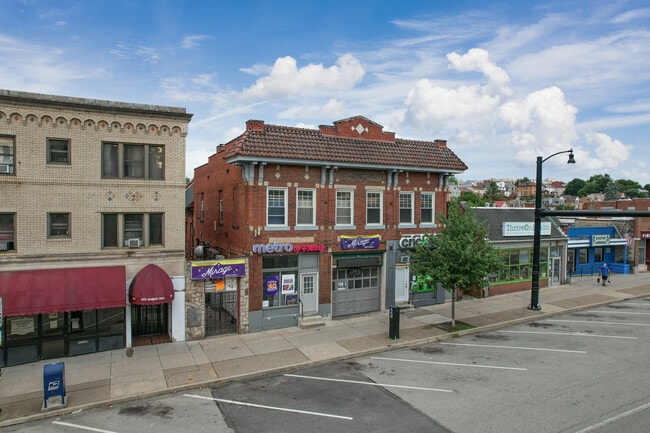 732-734 Brookline Blvd